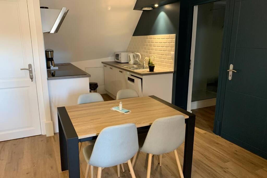 Appartement Le Cheval Bixio à Beaune  Extérieur photo