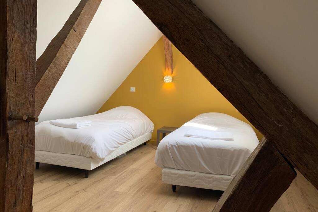 Appartement Le Cheval Bixio à Beaune  Extérieur photo